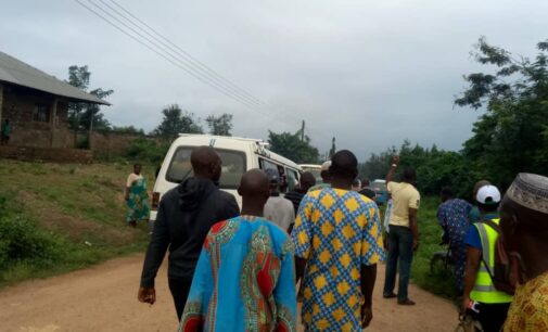 Osun rerun: Tension as armed ‘thugs’ seize PVCs of voters