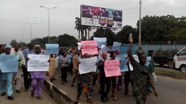 Pensioners block convoy of finance minister over 14 years’ arrears