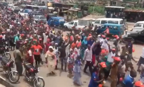 VIDEO: Protest in Osogbo over Tinubu’s ‘Osun doesn’t have my kind of money’ comment