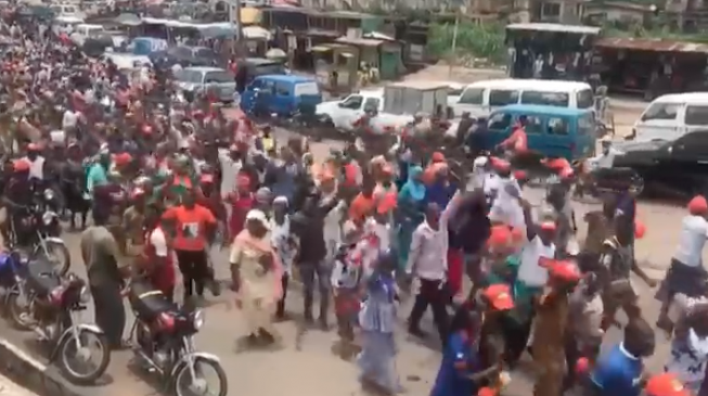 VIDEO: Protest in Osogbo over Tinubu’s ‘Osun doesn’t have my kind of money’ comment