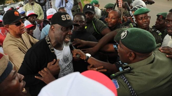VIDEO: Melaye confronts policemen at INEC head office