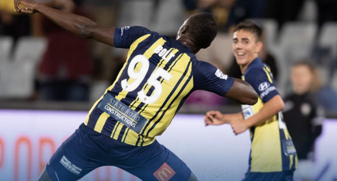 VIDEO: Usain Bolt scores brace on first start in professional football