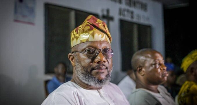 Amosun’s governorship candidate dumps APC