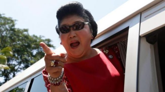 Philippines court orders arrest of 89-year-old former first lady