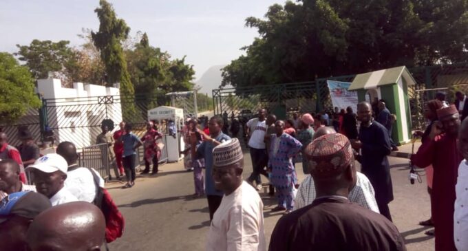 Police block striking workers from n’assembly complex