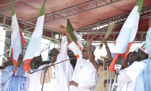 PHOTOS: Massive turnout as Buhari campaigns in Bauchi