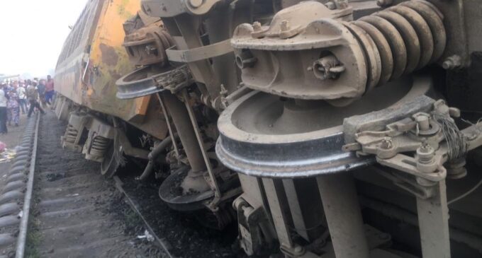 Passengers injured as train derails in Lagos