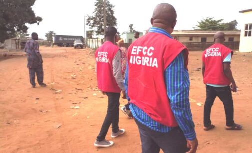 EFCC agents storm Imo polling unit, quiz PDP candidate