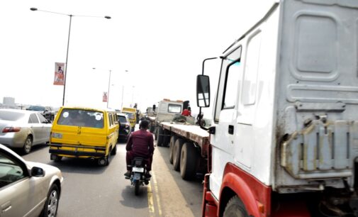 PHOTOS: Trucks back on Lagos bridges after Buhari’s visit — and so is traffic