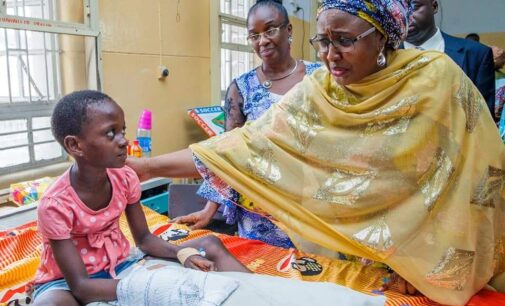 PHOTOS: Aisha Buhari visits victims of Lagos building collapse