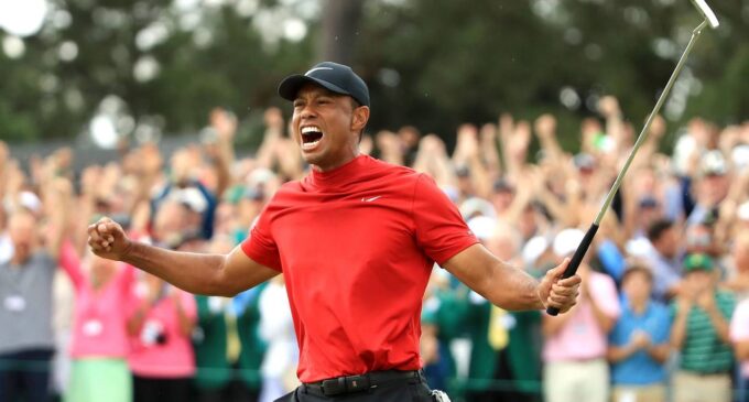 Tiger Woods wins first major title in 11 years