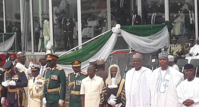 TRENDING VIDEO: Oshiomhole ‘embarrassed’ for breaching protocol at Buhari’s inauguration