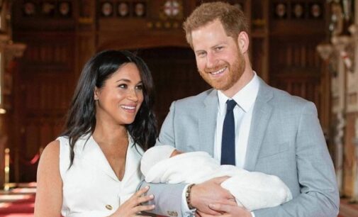 Prince Harry, Meghan share first glimpse of royal baby, name him ‘Archie’