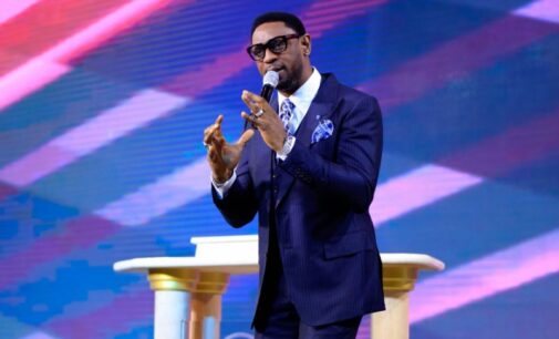 Nigerians on Twitter ask Fatoyinbo to step down