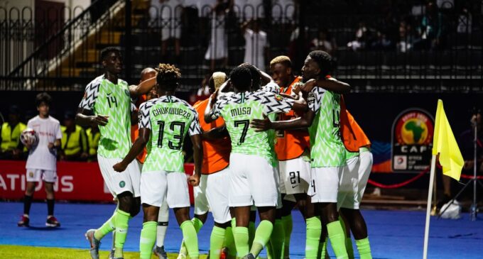 Nigeria defeats Guinea, becomes first team to qualify for knockout stages