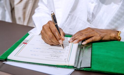 Finally, Buhari signs AfCFTA