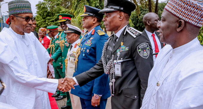 Buhari ’emulating America’ on extending tenure of service chiefs