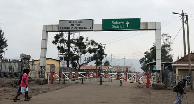 Rwanda shuts border with DR Congo over Ebola outbreak