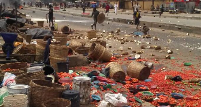 Lockdown on Lagos-Abeokuta expressway as Yoruba, Hausa traders clash