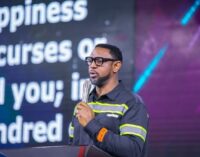 COVID-19: Fatoyinbo stages giveaway for single mothers, corps members
