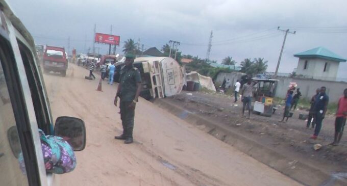 Gridlock on Lagos-Ibadan expressway as diesel-laden tankers collide