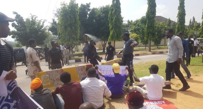 VIDEO: DSS shoots at #FreeSowore protesters in Abuja