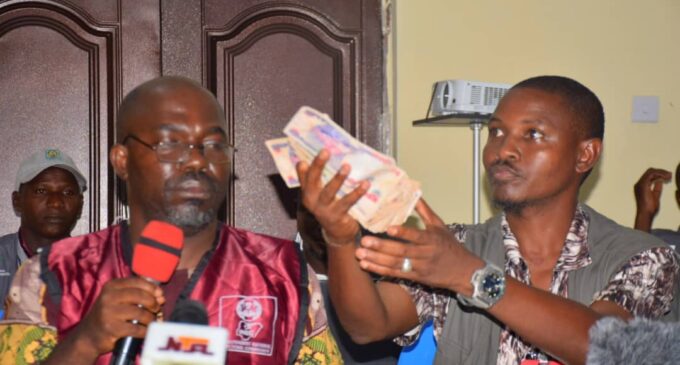 Collation officer in Kogi presents ‘N50k bribe’ offered by politicians