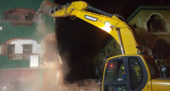 LASEMA begins demolition of distressed buildings in Lagos Island
