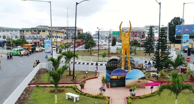 We’ll re-erect Fela’s statue on Opebi-Toyin street, says Lagos govt