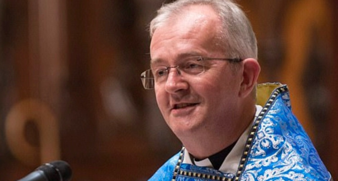 US priest tests positive for coronavirus after shaking hands with over 500 worshippers