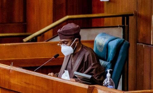 EXTRA: Masks make it difficult for Gbaja to recognise colleagues at plenary