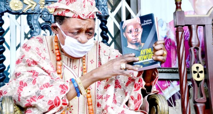 Alaafin unveils book on Ayinla Omowura, says traditional medicine can cure all diseases