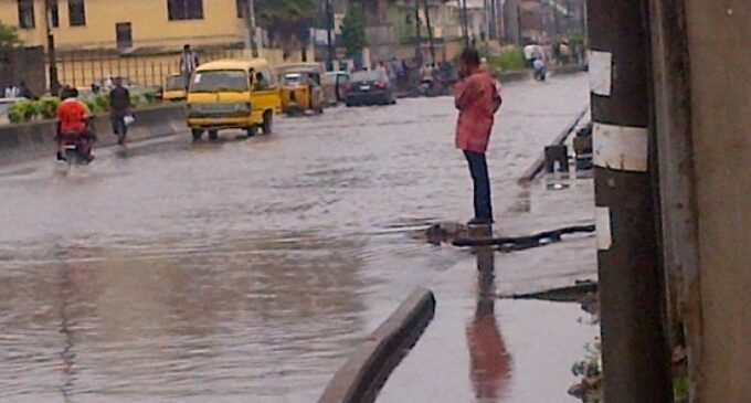 PHOTOS: Flood takes over parts of Lagos