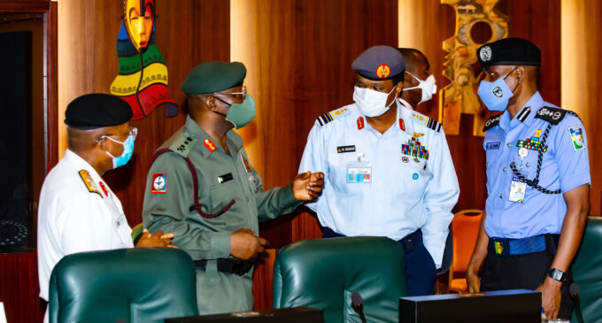 Buhari meets service chiefs — amid protests against killings