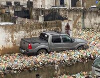 ‘Govt should seal that area in Surulere’– reactions as refuse takes over Lagos street