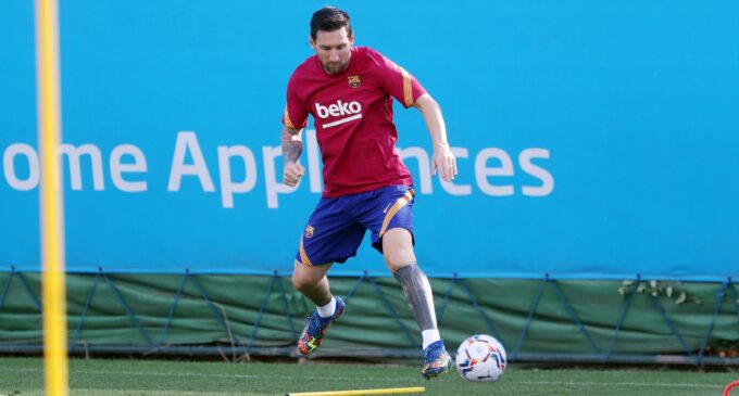 Messi resumes training with Barcelona