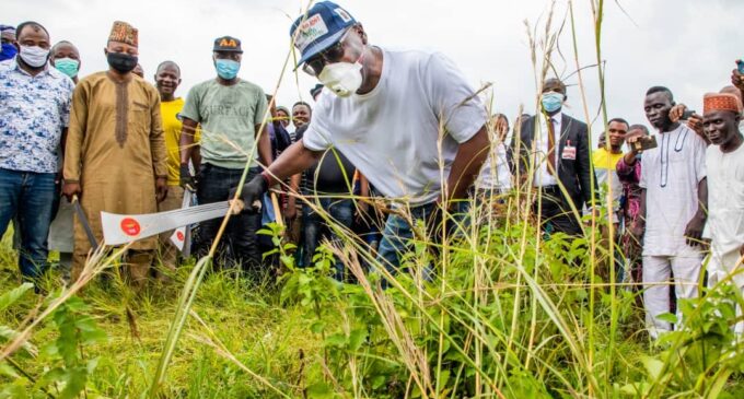 EXTRA: ‘Nobody is too big’ — Kwara gov leads grass-cutting exercise