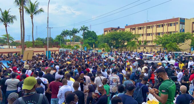 PHOTOS: Nigerians mobilise for Day 2 of #EndSARS protests
