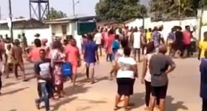 Mob breaks into Abuja NYSC camp, loots mattresses