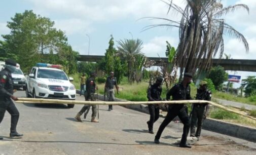 Police remove barricades from Lagos roads