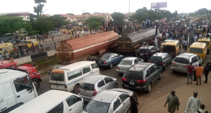 UPDATED: #EndSARS protesters shut down both ends of Lagos-Ibadan expressway