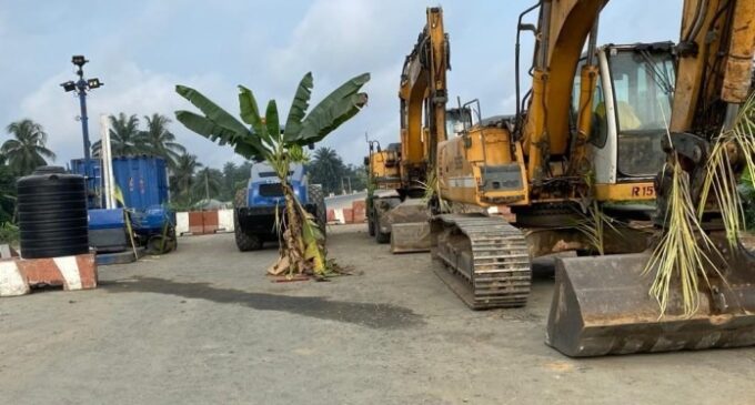 EXTRA: Road construction on hold in A’Ibom as resident ‘places charms’ on contractor’s equipment