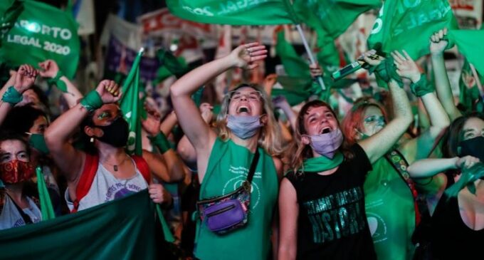 Argentina’s senate approves bill to legalise abortion