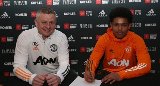 Nigerian-born Shola Shoretire signs first professional contract with Man United