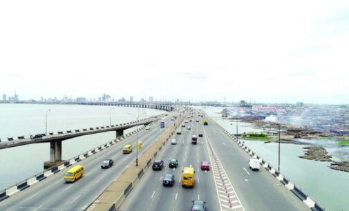 ALERT: Lagos to divert traffic on Third Mainland Bridge over ‘recovery of truck from lagoon’