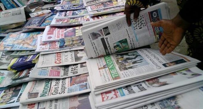 EXTRA: Newspaper vendors lament ‘sales drought’, ask FG to limit online media