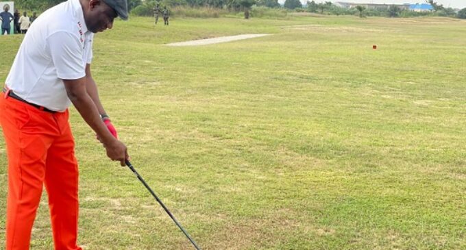PHOTOS: Jonathan tees off at Bayelsa golf tournament