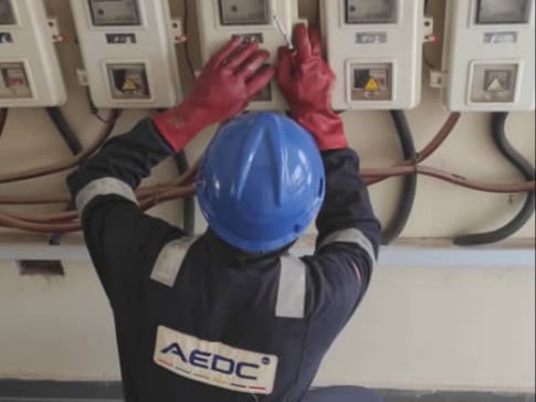 AEDC worker