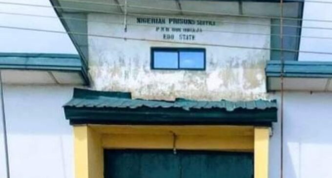 Officers wounded as inmates attempt jailbreak in Edo
