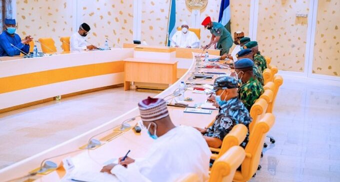 Buhari to meet with security chiefs — amid Boko Haram surrender spree